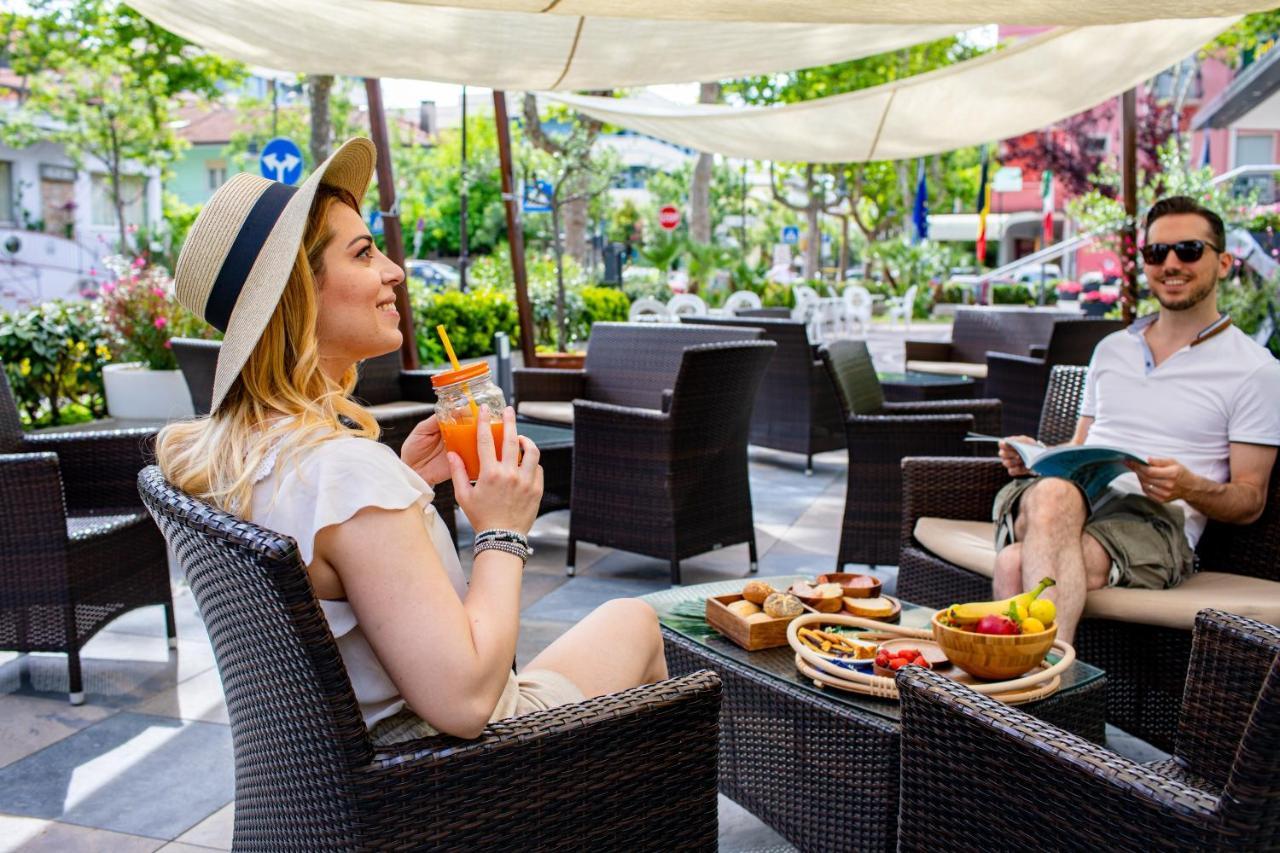 Hotel Stacchini Cesenatico Zewnętrze zdjęcie